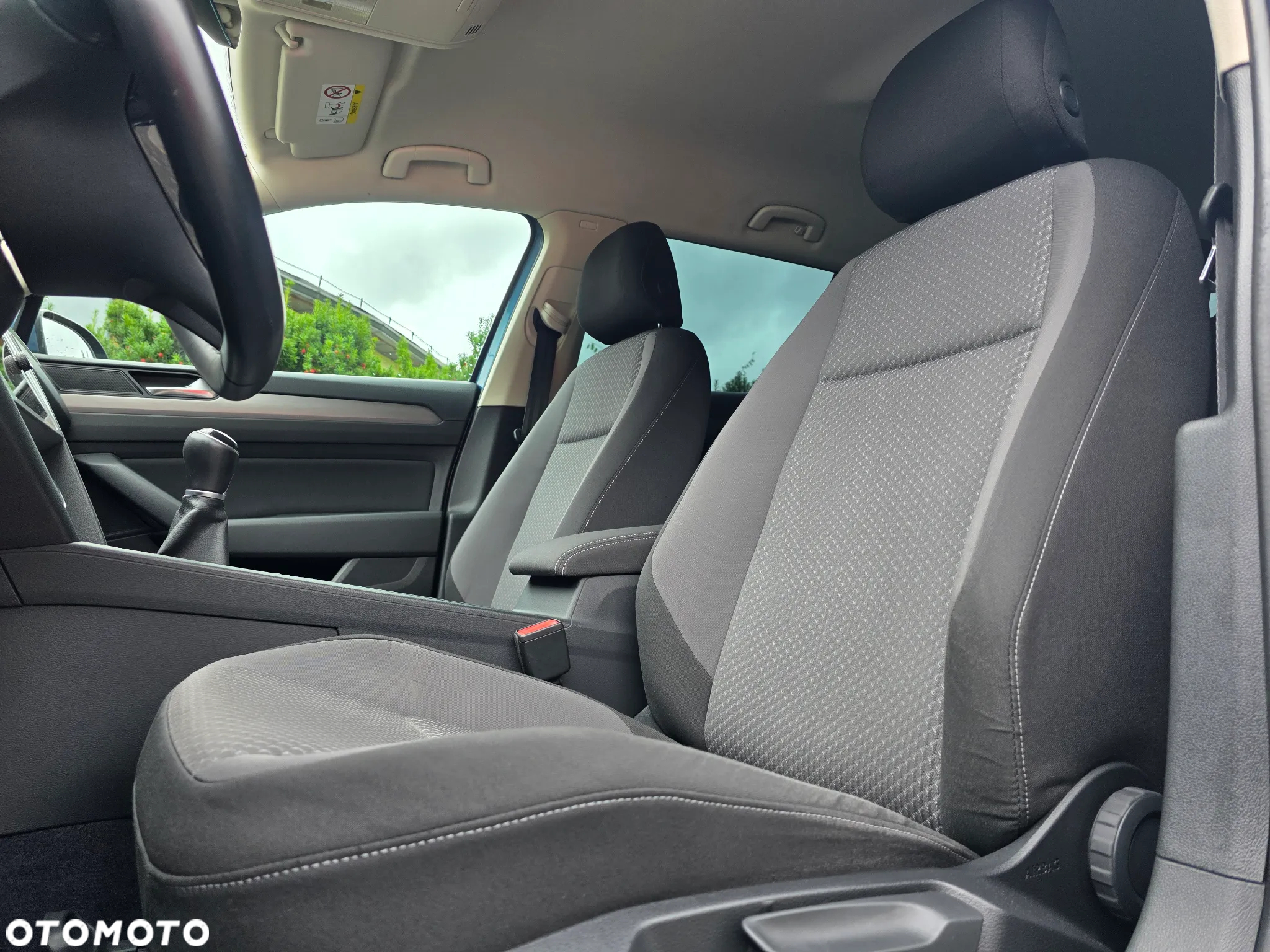Volkswagen Passat 2.0 TDI BMT Trendline - 9