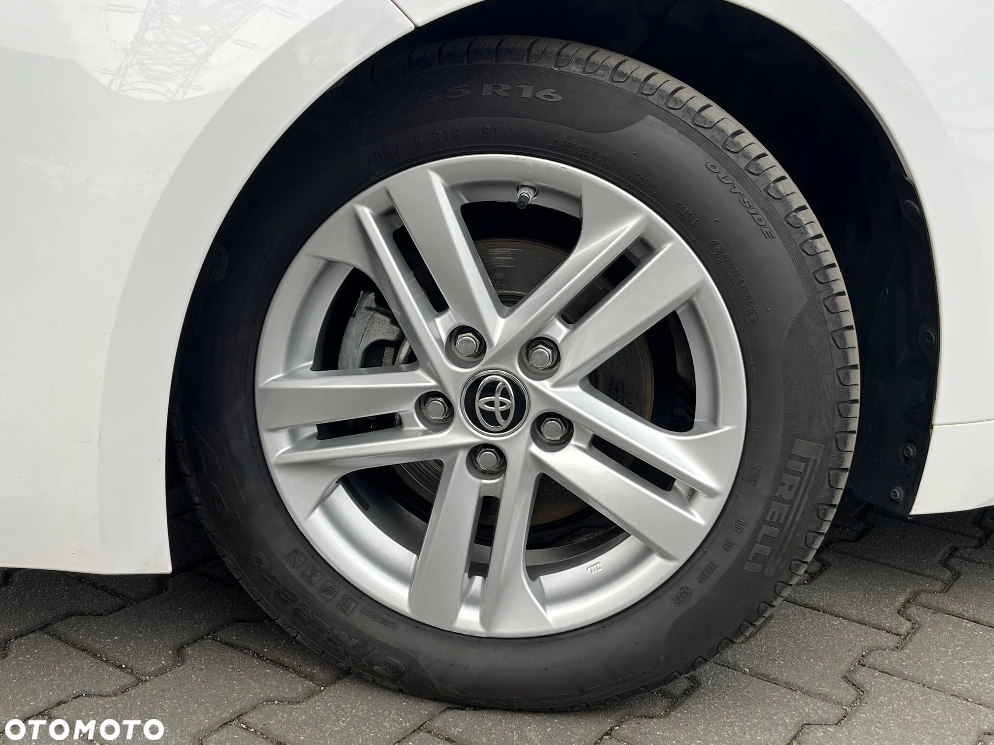 Toyota Corolla 1.8 Hybrid Comfort - 14