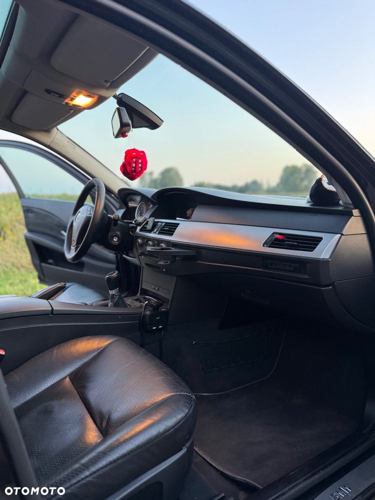 BMW Seria 5 530i - 14