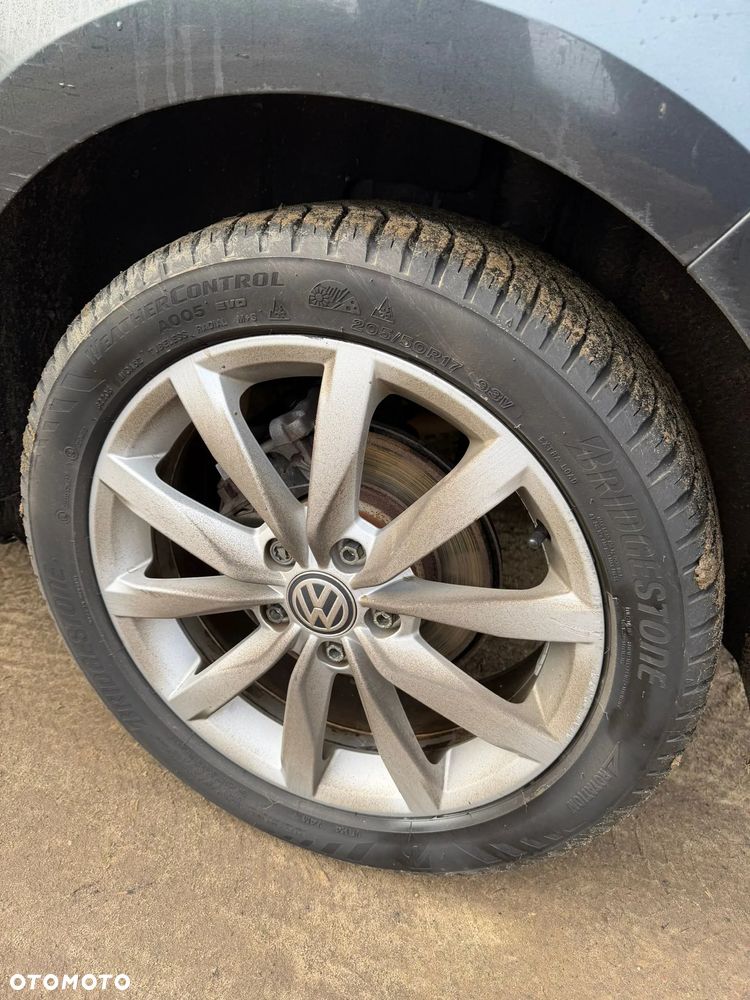 Volkswagen Golf - 10