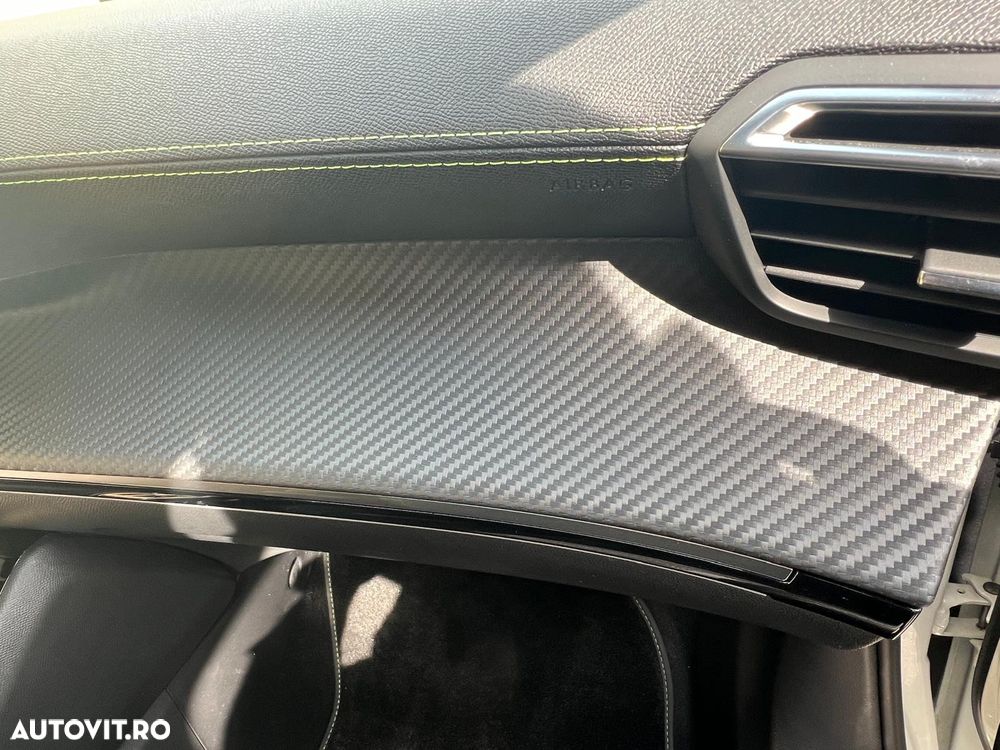 Peugeot 2008 1.2 PureTech EAT8 STT GT Pack - 20
