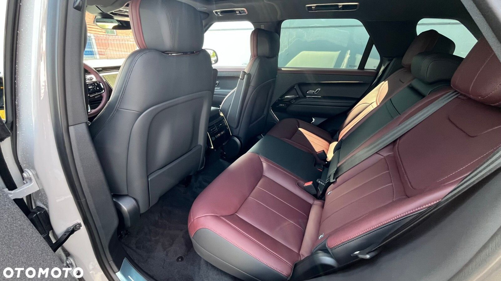 Land Rover Range Rover Sport - 12