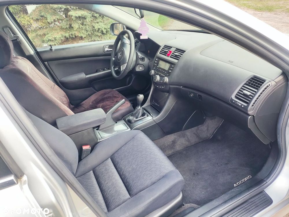 Honda Accord 2.0 Comfort - 2