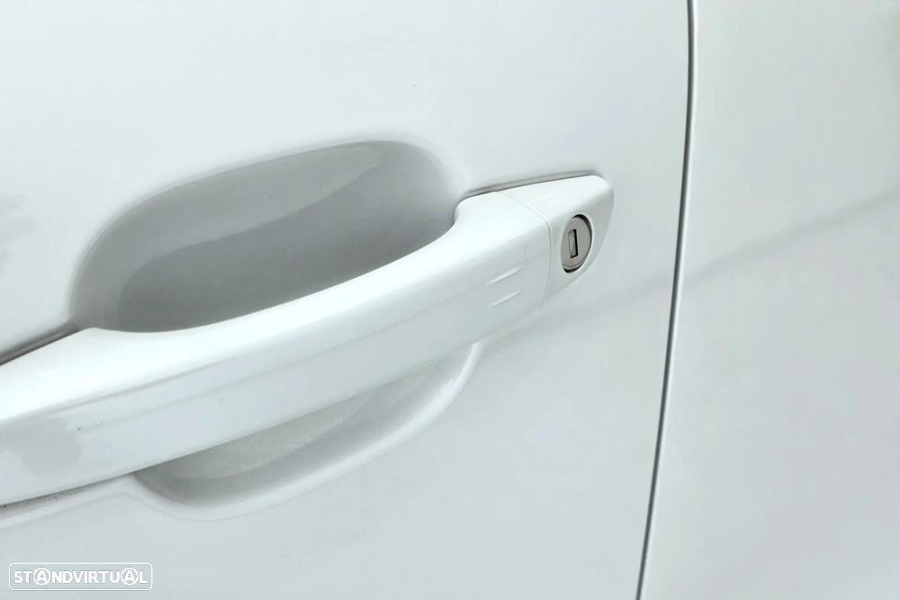 Citroën C4 PureTech 130 Stop&Start EAT8 C-SERIES - 33