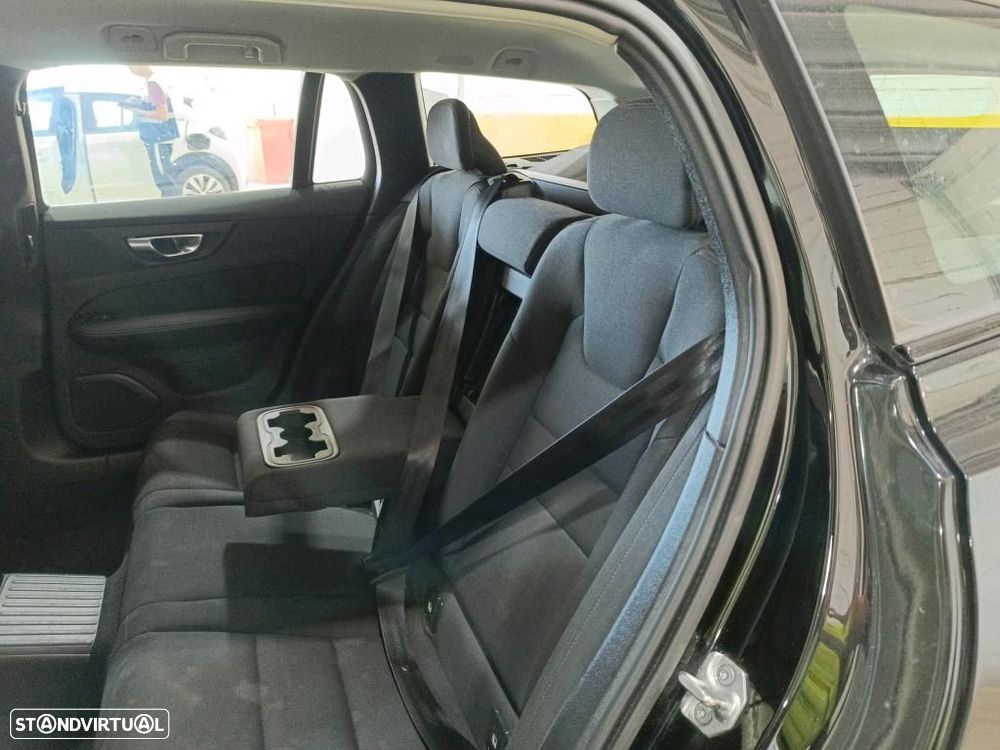 Volvo V60 2.0 T6 AWD TE R-Design - 7
