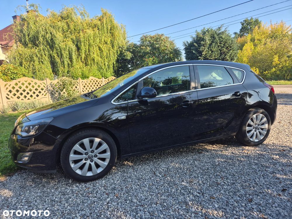 Opel Astra 1.6 Turbo Cosmo - 6