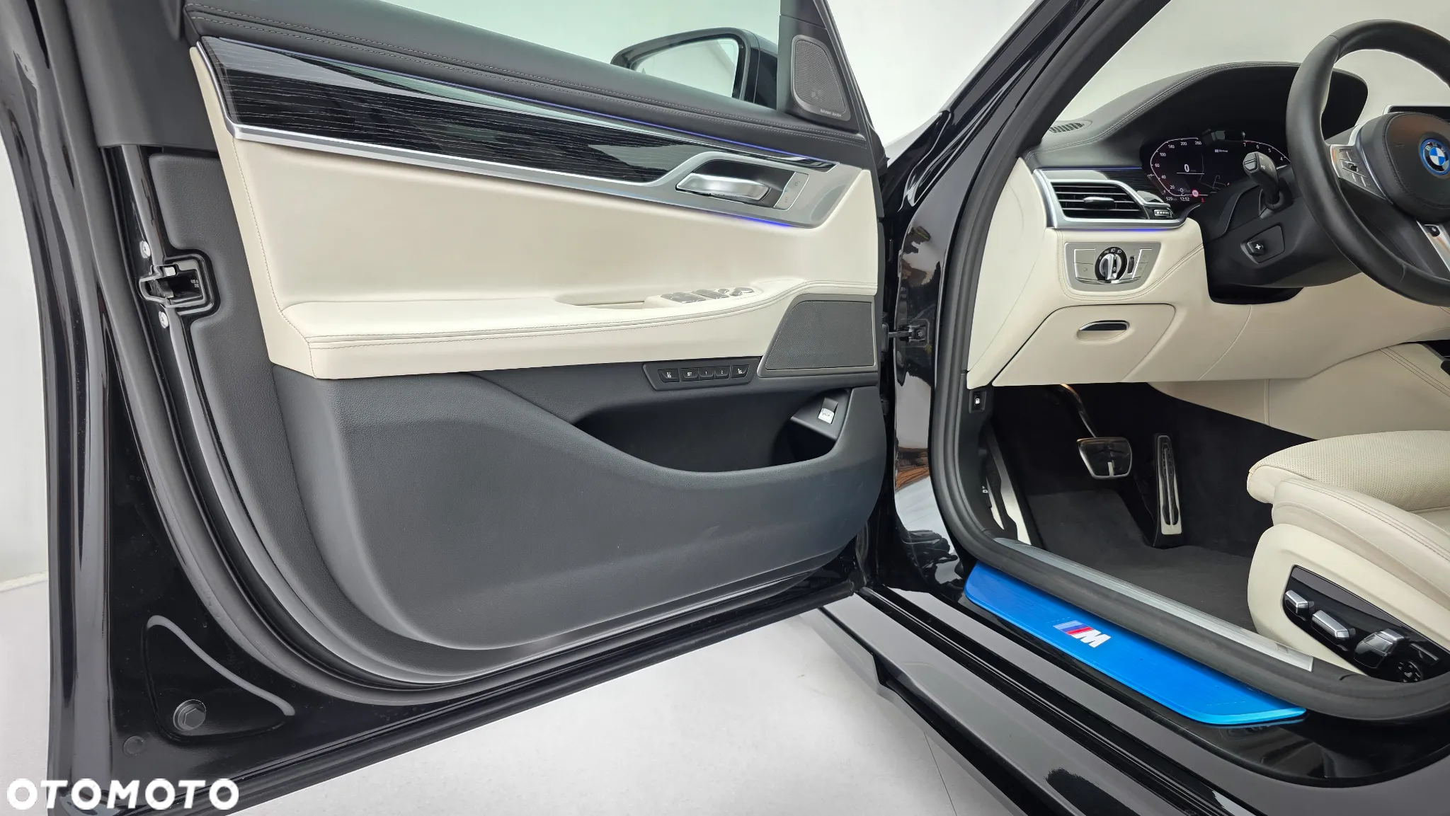 BMW Seria 7 - 21