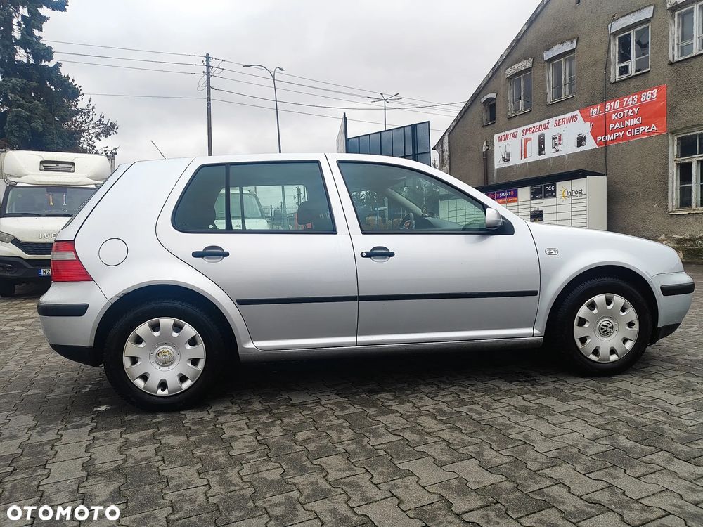 Volkswagen Golf 1.6 Comfortline - 9