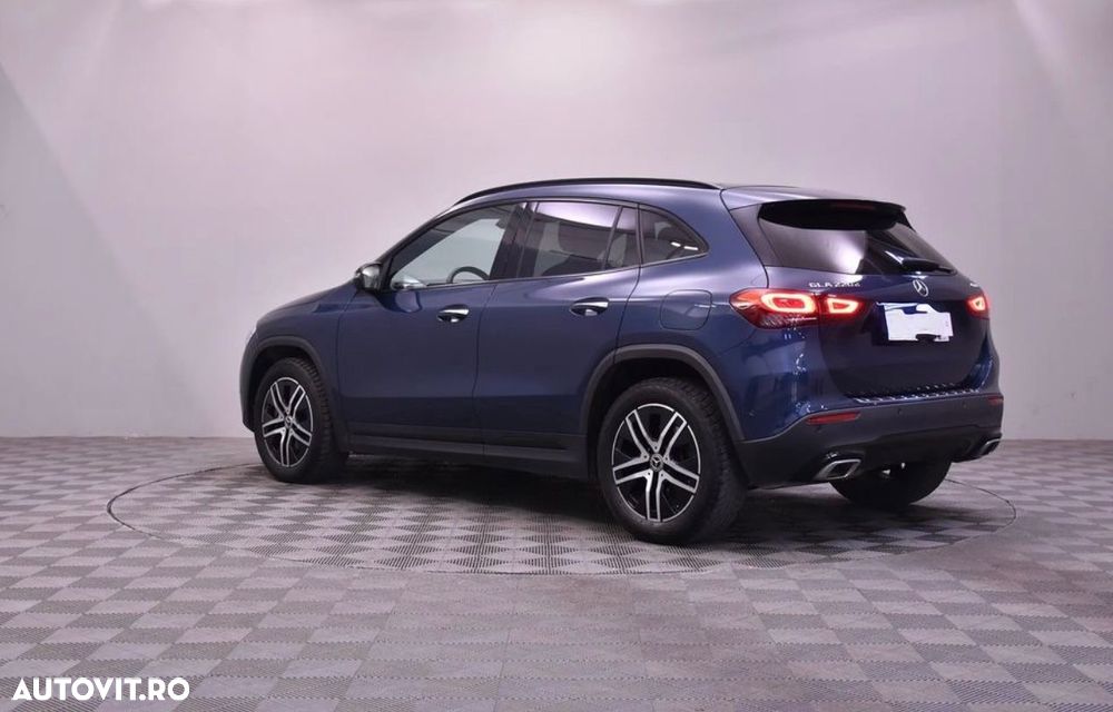 Mercedes-Benz GLA 220 d 4MATIC Aut. - 19