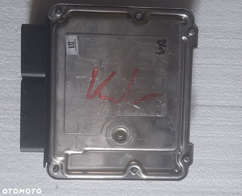 Sterownik silnika BMW F20 F30 1.8l.d DDE 8582280 - 2