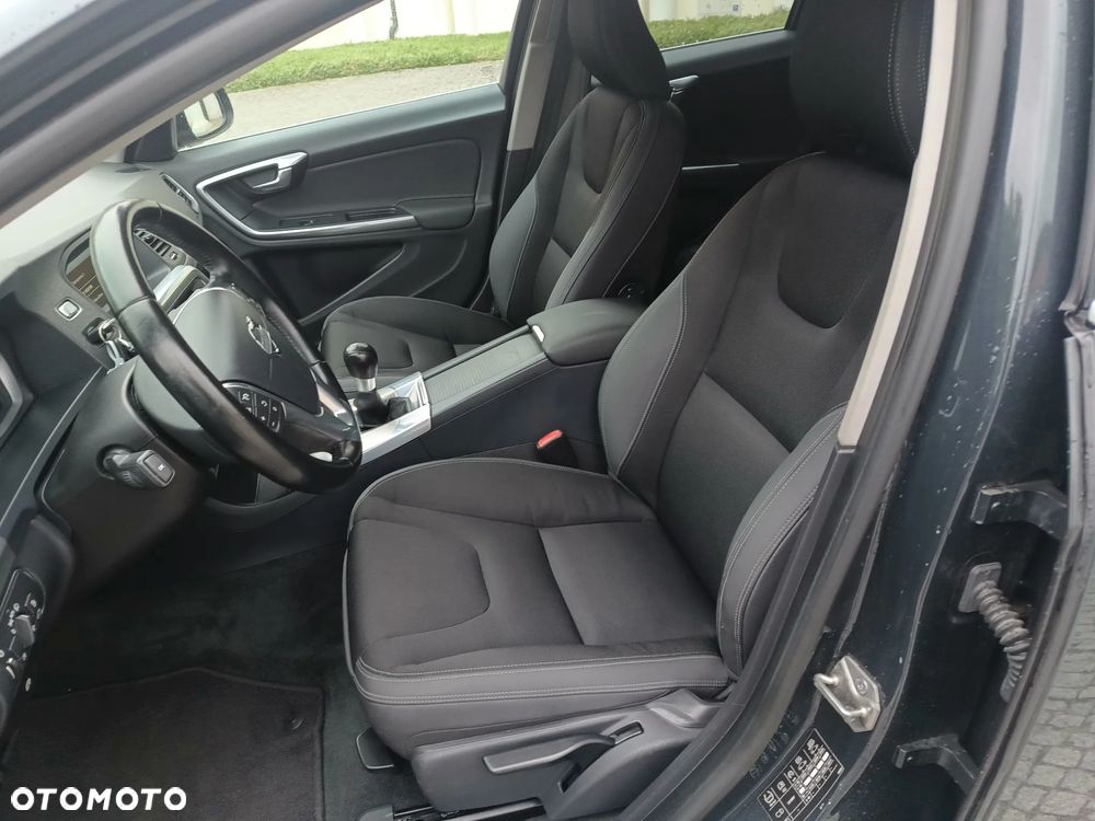 Volvo V60 D3 Edition - 8