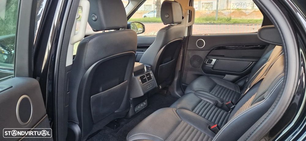 Land Rover Discovery 3.0 Si6 HSE - 24