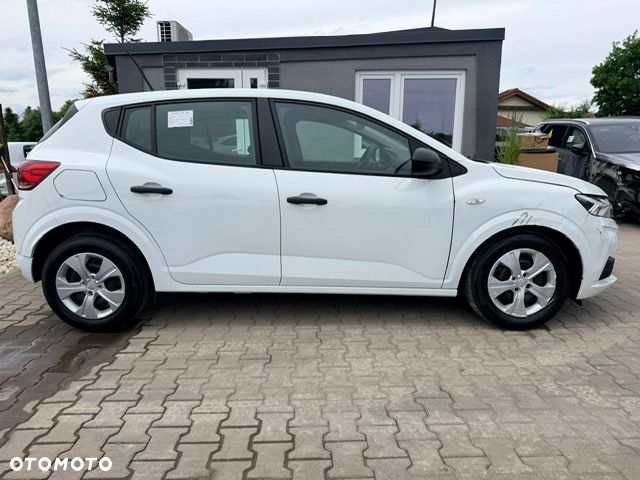 Dacia Sandero SCe 65 Essential - 9