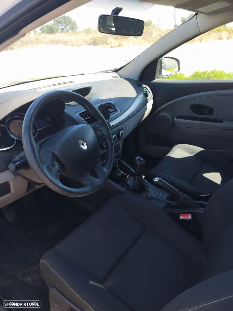 Renault Mégane 1.5 dCi Dynamique - 7