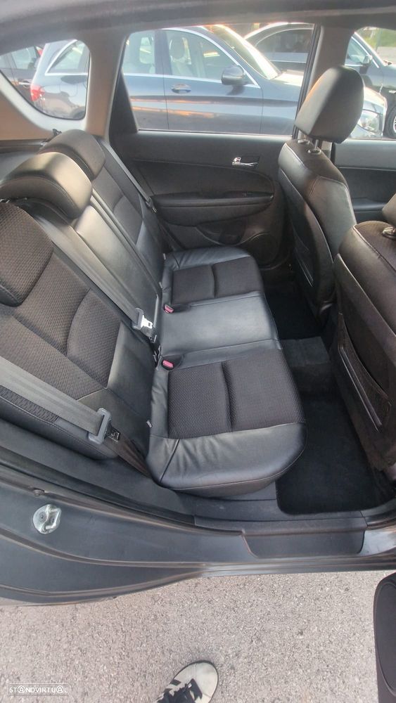 Hyundai i30 CW 1.6 CRDi STyle - 8