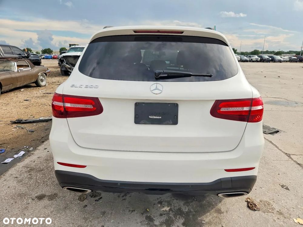 Mercedes-Benz GLC 300 4Matic 9G-TRONIC - 6