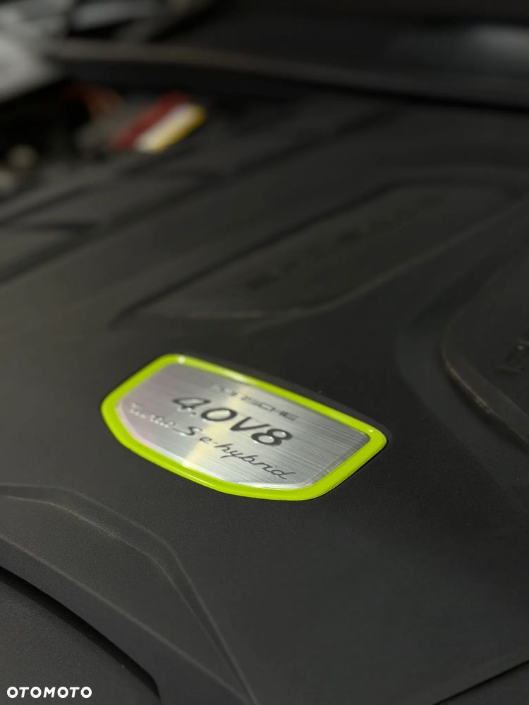Porsche Cayenne - 15