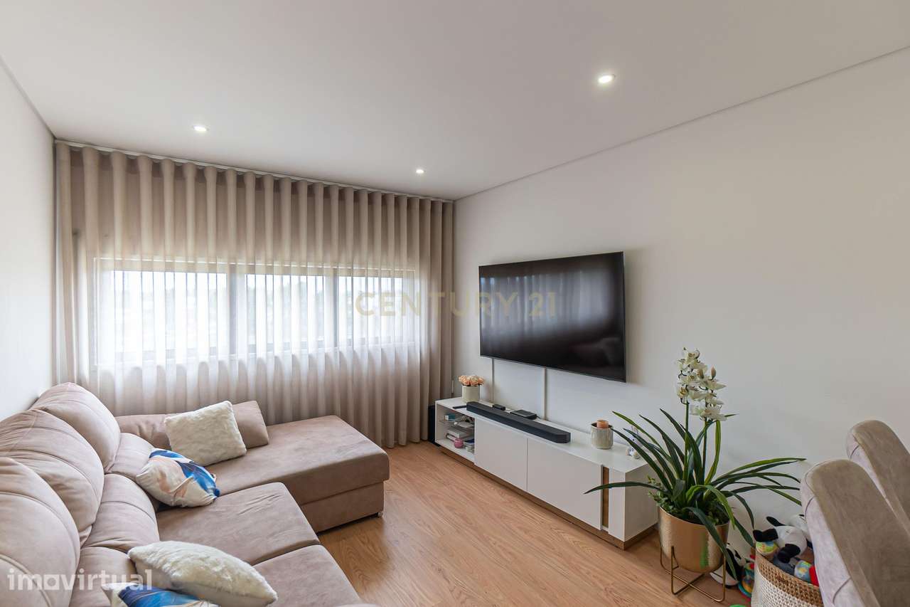 T2 Remodelado e  Mobilado em Perafita, Matosinhos com Vista Panorâmica - Grande imagem: 3/20