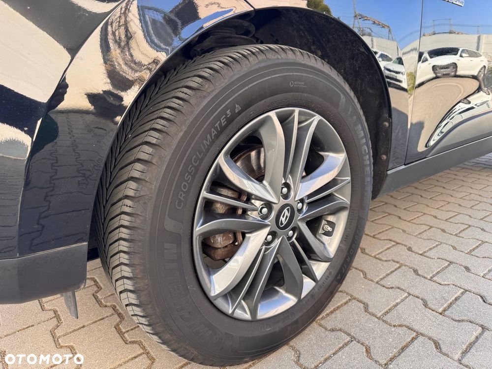 Hyundai ix35 1.7 CRDi 2WD blue Finale Gold - 21