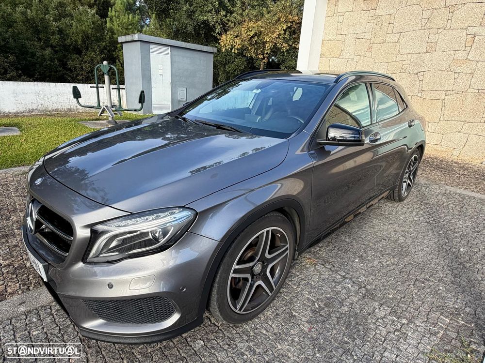 Mercedes-Benz GLA 220 CDI 4Matic 7G-DCT AMG Line — fotografia 17