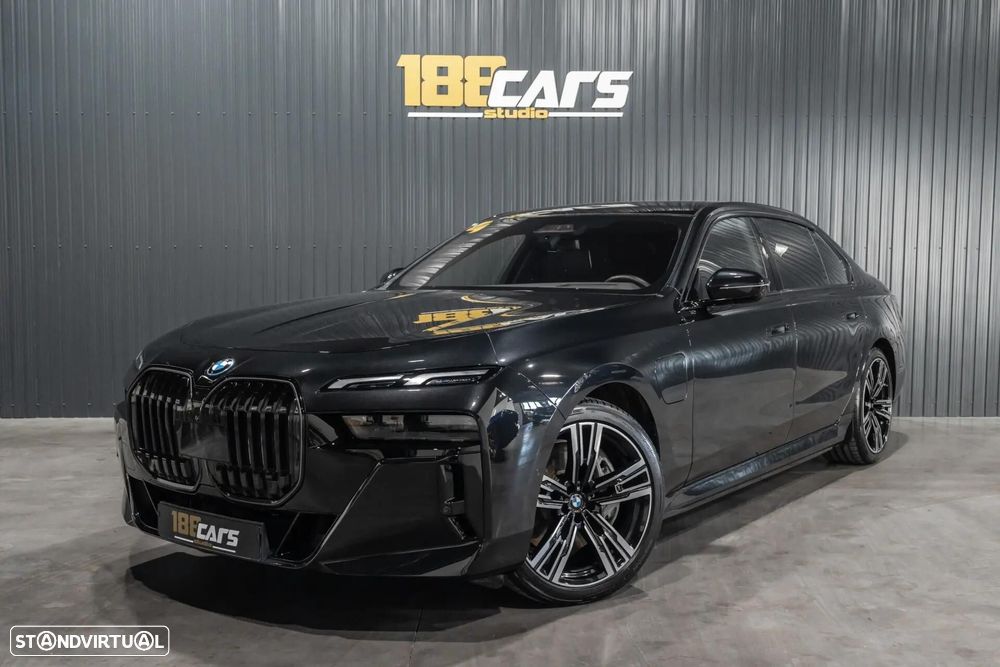 BMW 750 750e xDrive Pack Desportivo M - 37