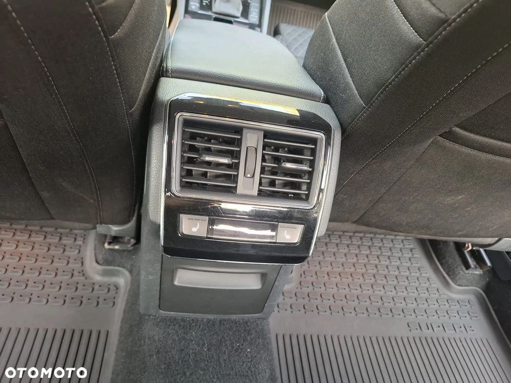 Skoda Superb 2.0 TDI Active DSG - 11