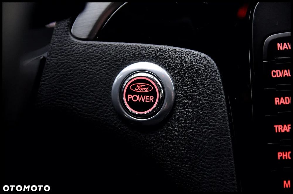 Ford S-Max 2.0 TDCi DPF Titanium X - 33