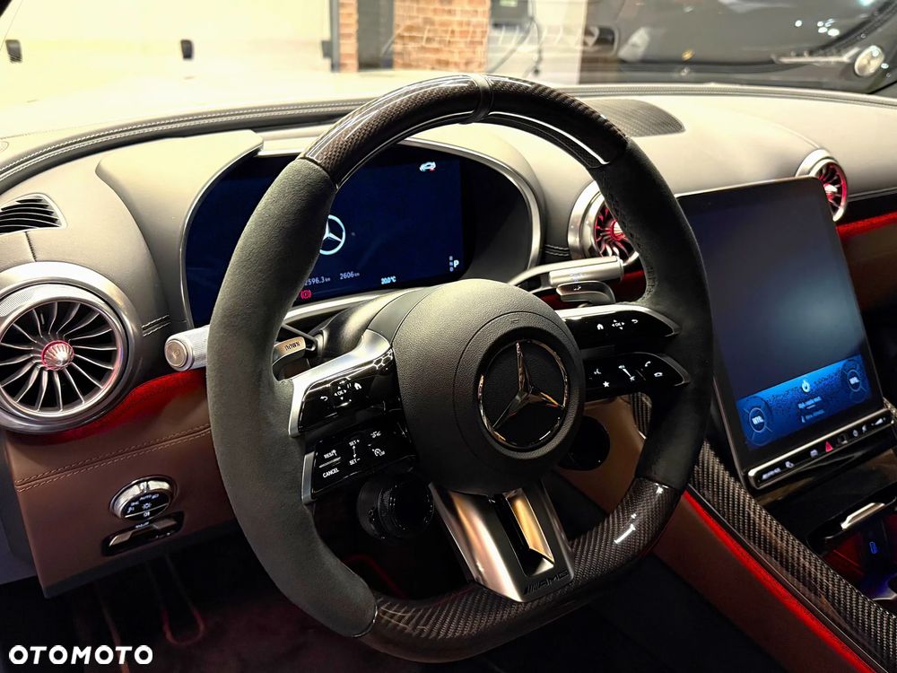 Mercedes-Benz AMG GT - 13