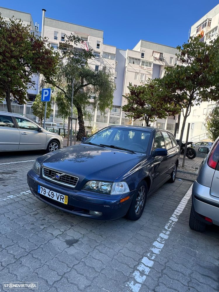 Volvo V40 Cross Country - 2