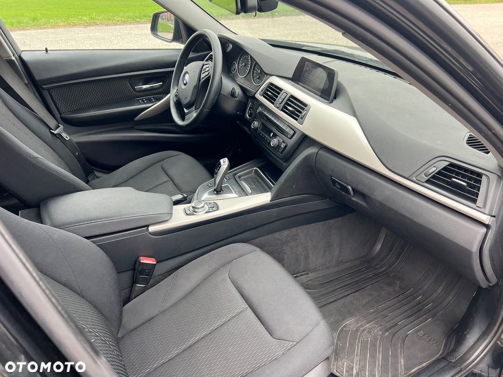 BMW Seria 3 316d - 30
