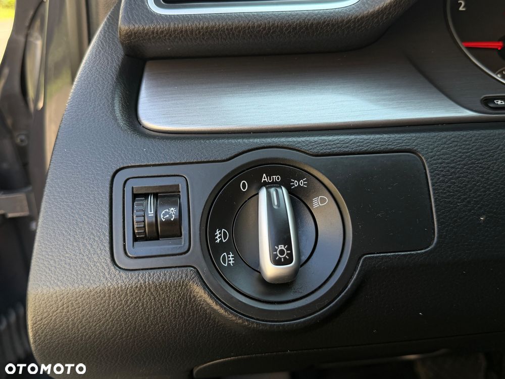 Volkswagen Passat Variant 2.0 TDI DSG BlueMotion Technology Comfortline - 34