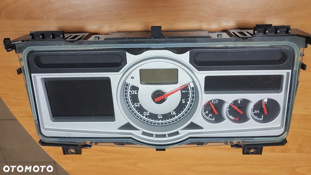 ZEGARY LICZNIK TABLICA RENAULT MAGNUM 7420977604-03 - 1