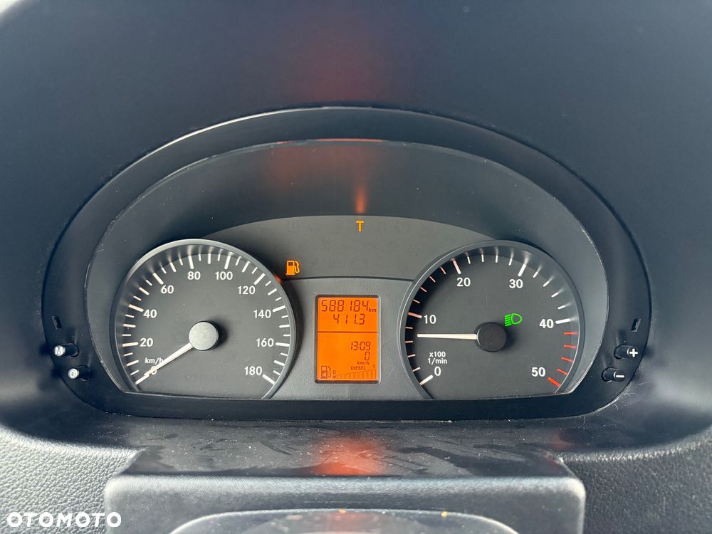 Mercedes-Benz Sprinter - 9