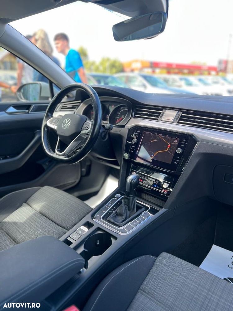 Volkswagen Passat - 20