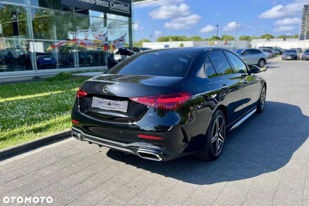 Mercedes-Benz Klasa C 200 mHEV 4-Matic AMG - 9