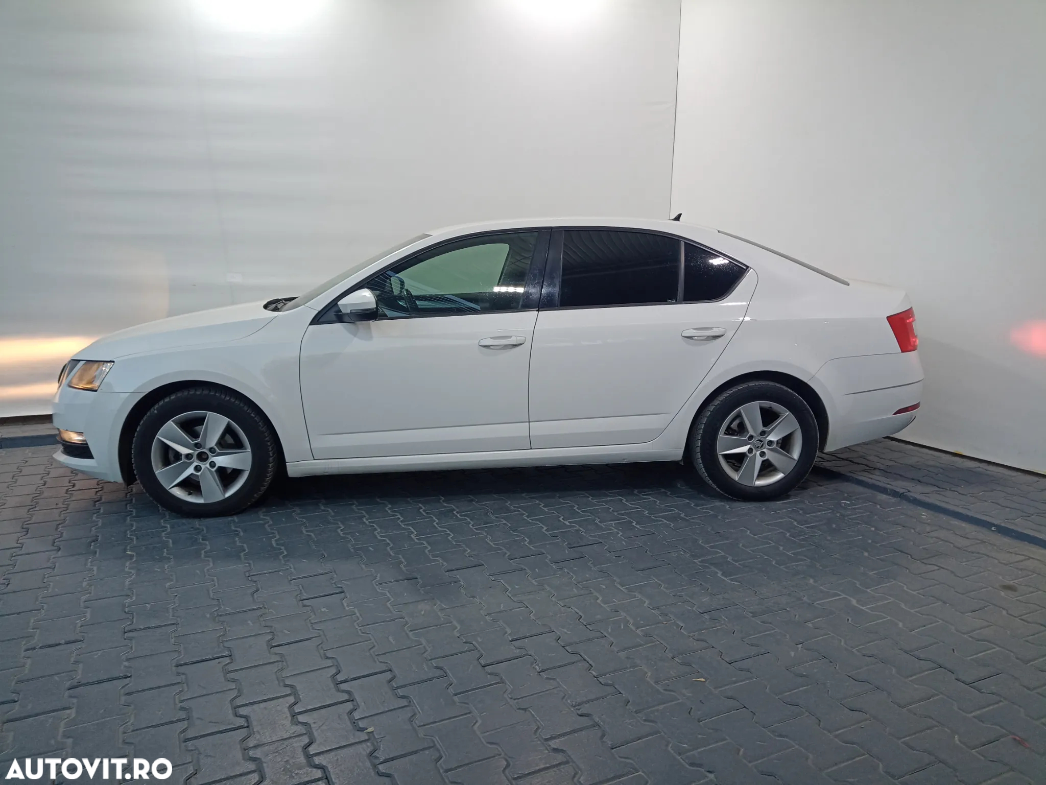 Skoda Octavia 1.6 TDI Ambition - 2