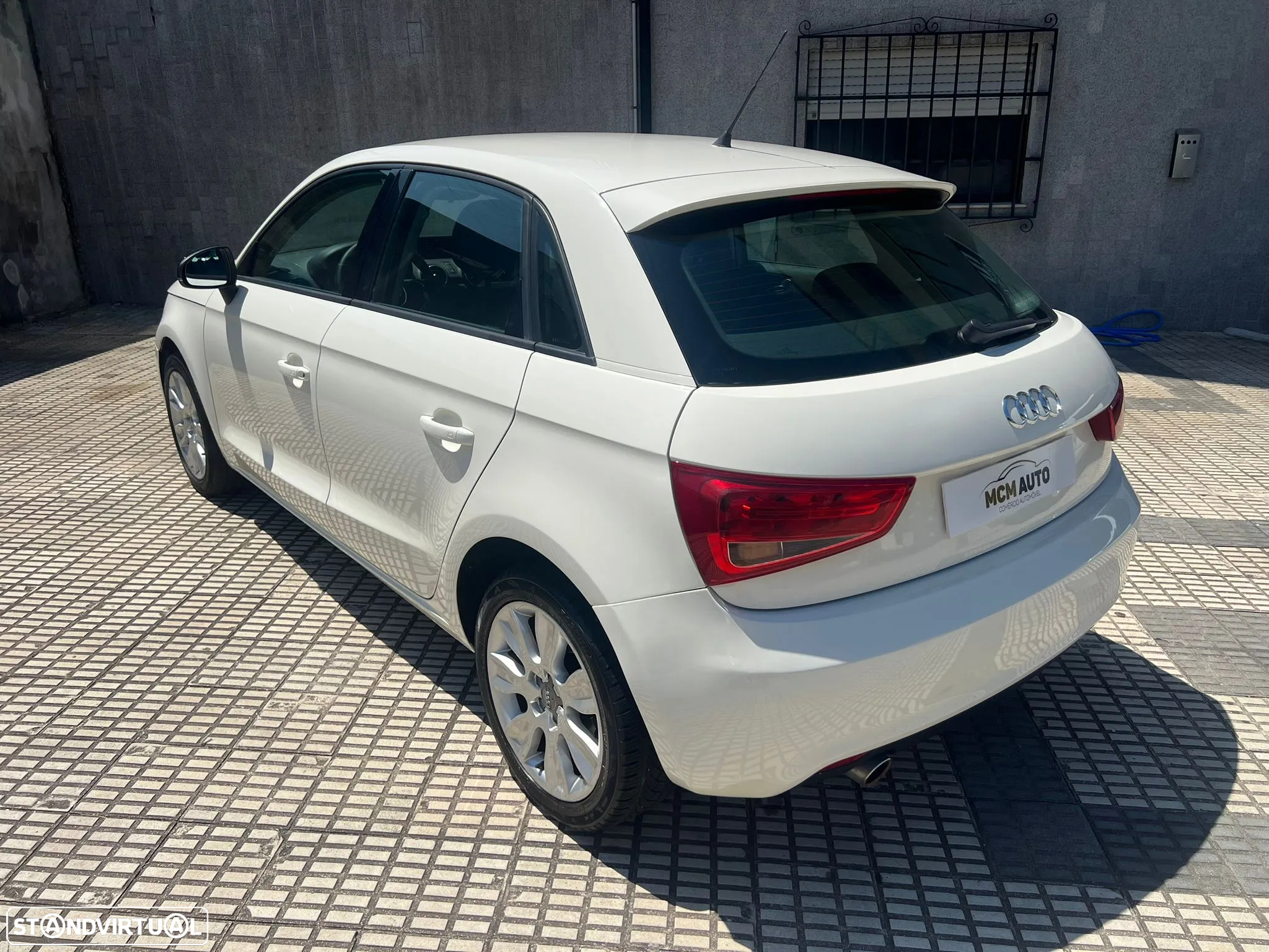 Audi A1 Sportback 1.6 TDI Business Line - 3