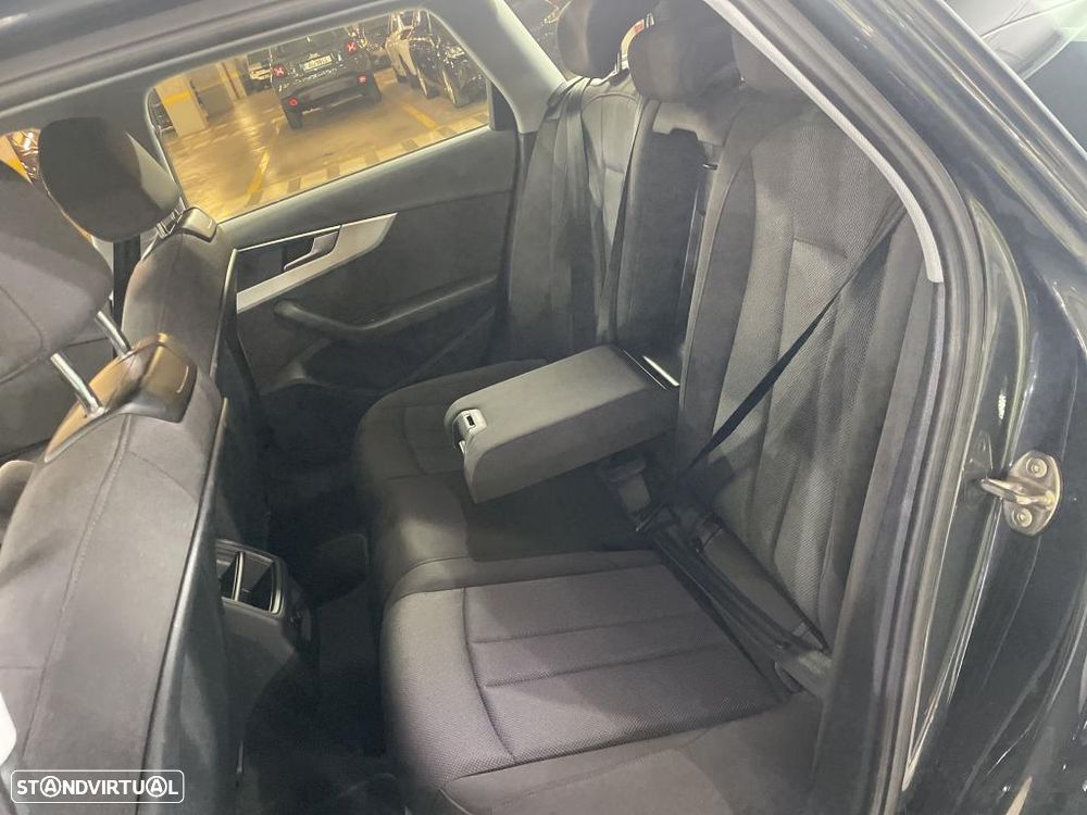 Audi A4 Avant 30 TDI S tronic - 8