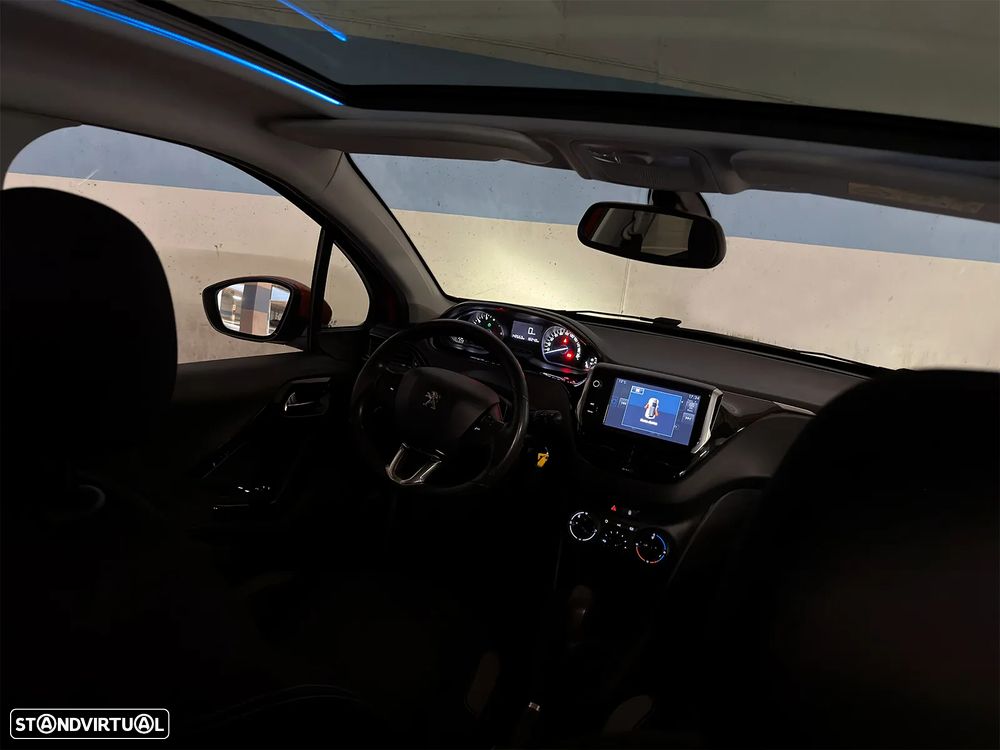 Peugeot 208 1.2 VTi SE Style - 7