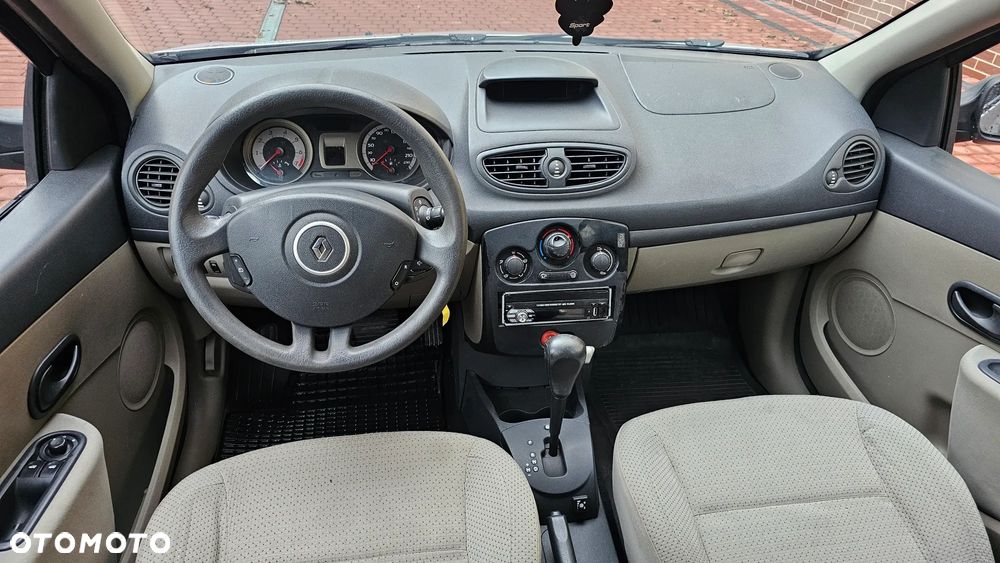 Renault Clio 1.6 Confort Privilege - 28