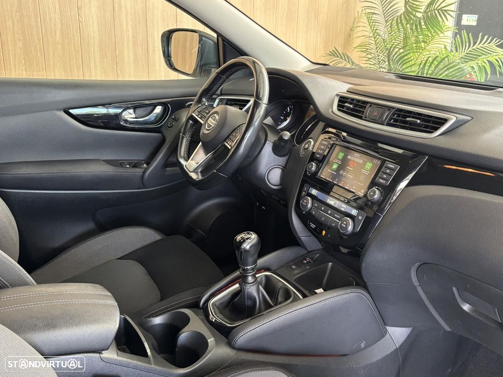 Nissan Qashqai 1.5 dCi N-Connecta J18 - 9