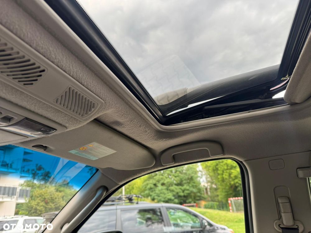 Nissan Navara 3.0 D V6 Platinum Long EU5 - 16