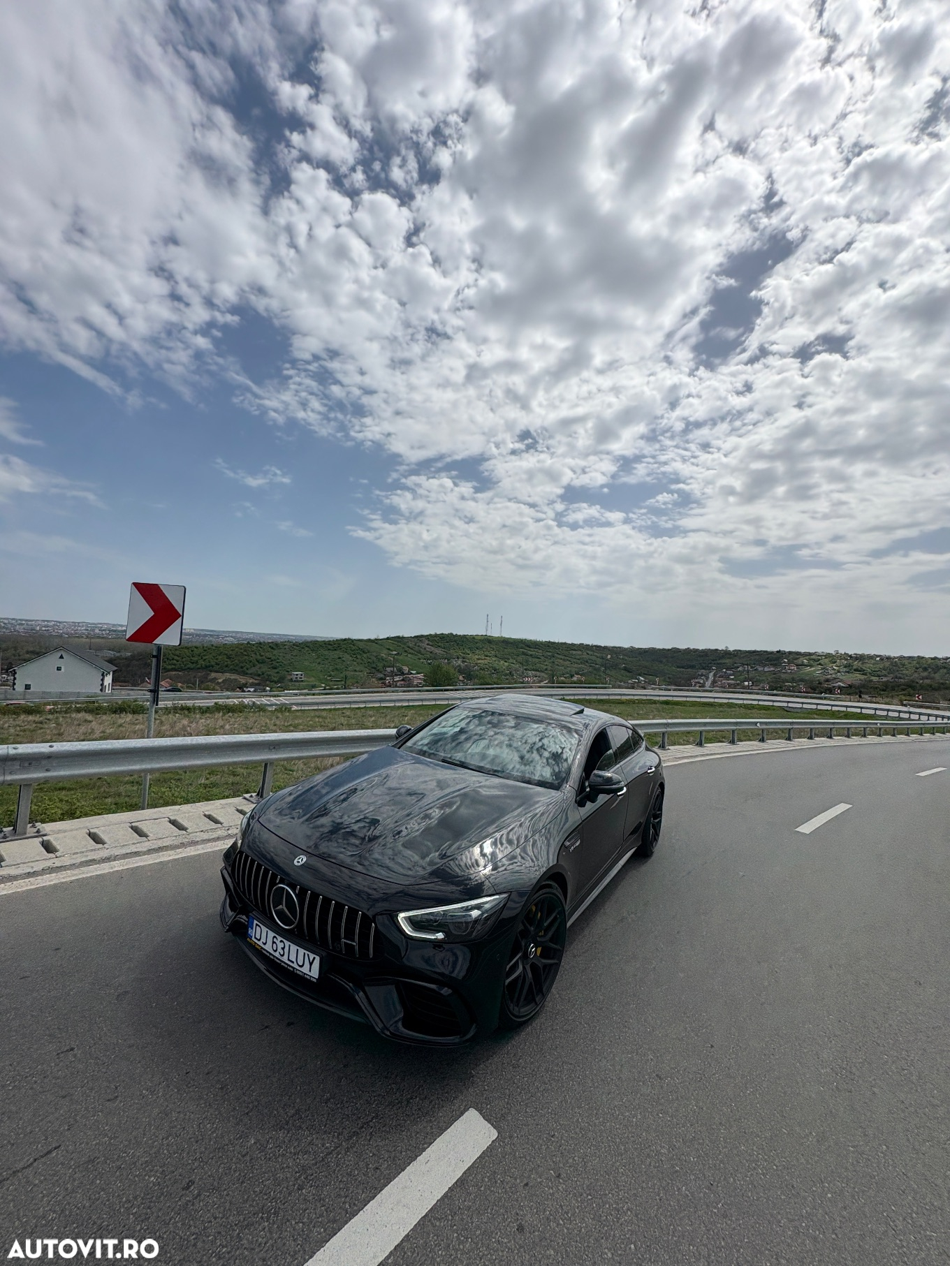 Mercedes-Benz AMG GT-S 63 4MATIC+ - 32