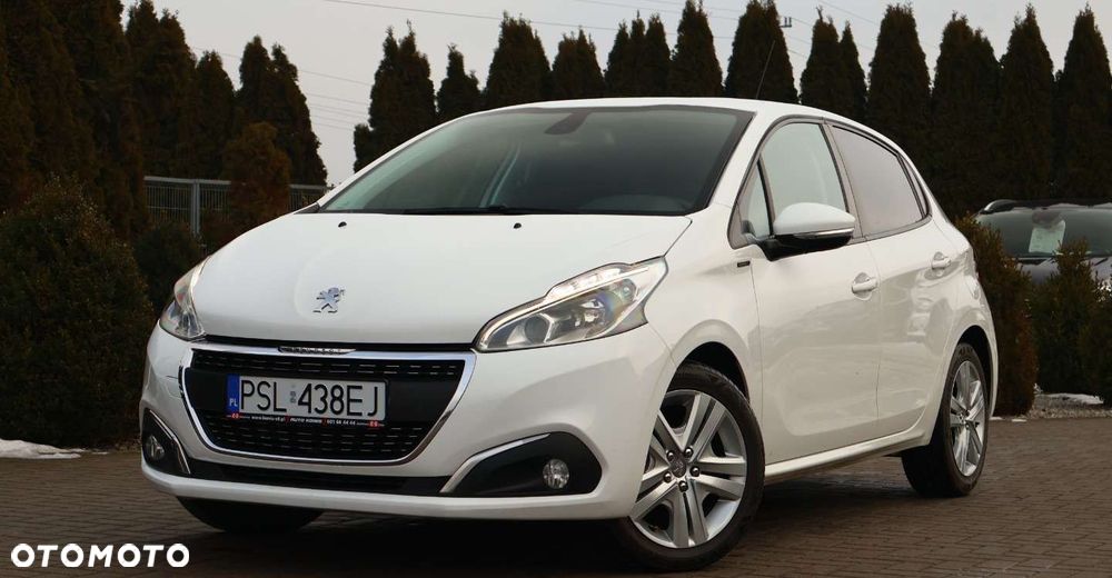 Peugeot 208 - 1