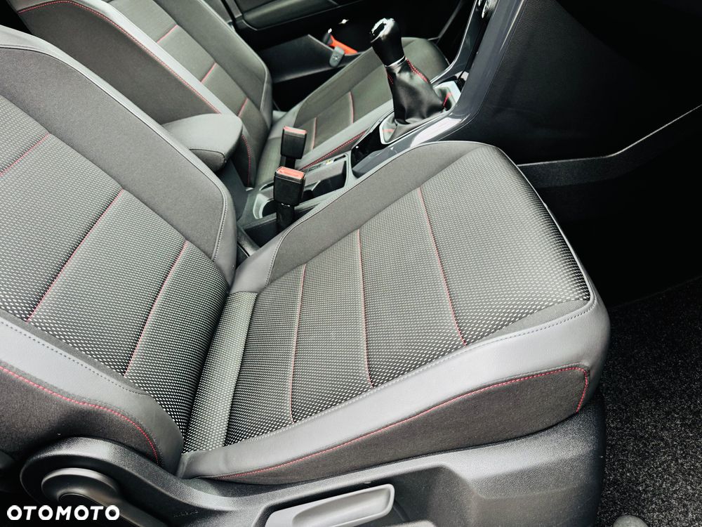 Volkswagen T-Roc 1.5 TSI OPF R-Line - 32