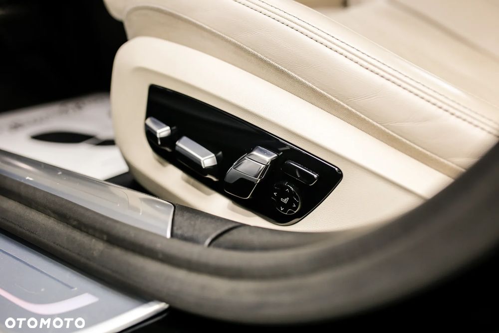 BMW Seria 7 750d xDrive sport - 28