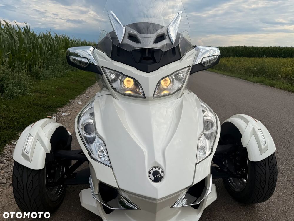 Can-Am Spyder - 11