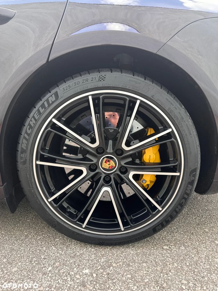 Porsche Panamera Turbo S Sport Turismo - 28