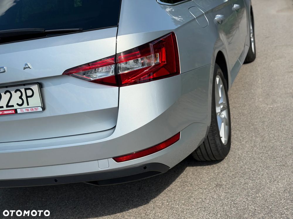 Skoda Superb 2.0 TDI SCR Ambition DSG - 39
