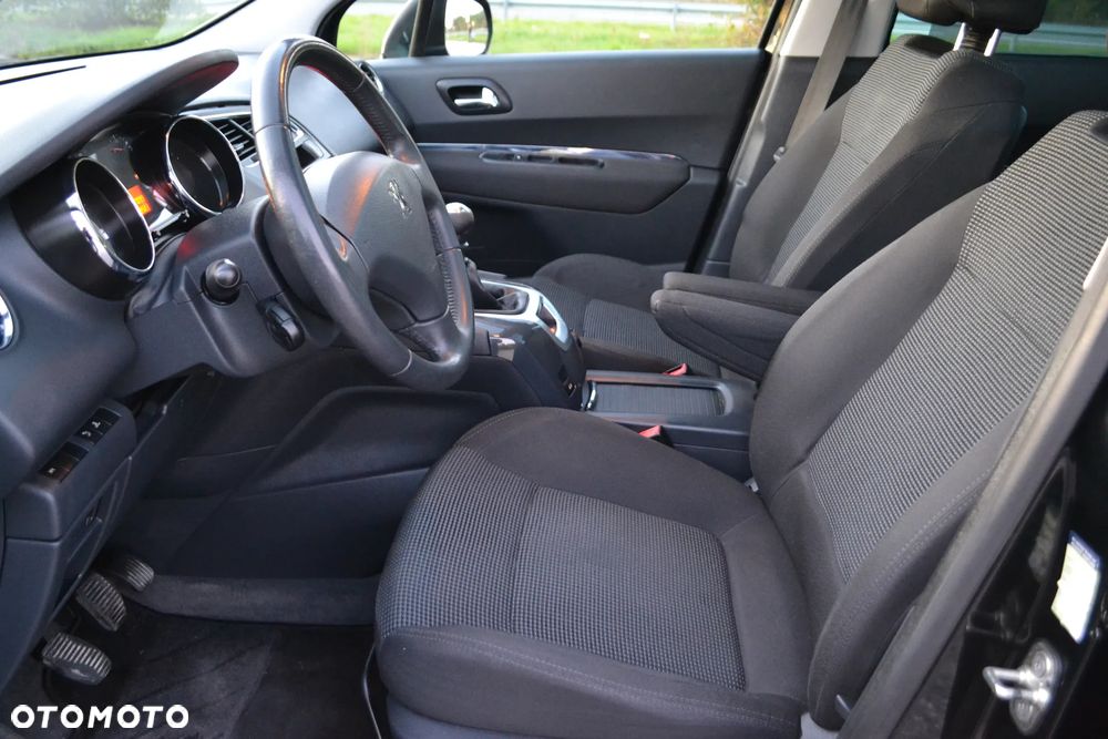 Peugeot 5008 - 13